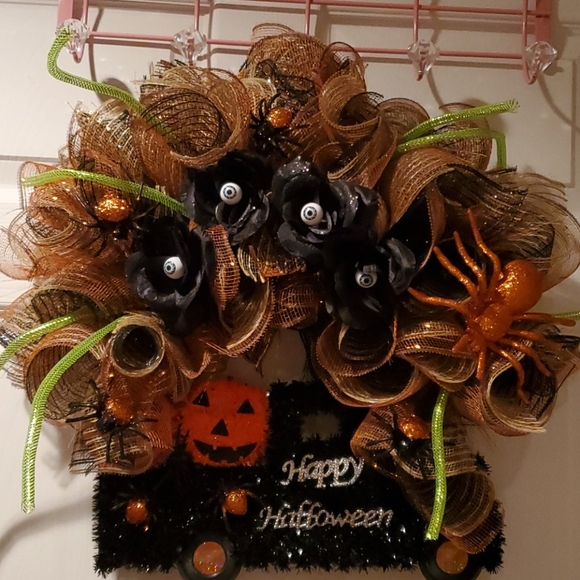 Handmade Halloween Wreath - Picture 4 of 4